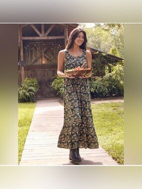 NEW - Natural Life - Green Sleeveless Floral Maxi Dress - Size Large